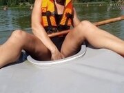'PRETTY WOMAN PUBLICLY PLAYS WITH HER PUSSY ON A KAYAK AT GREAT RISK OF BEING CAUGHT!'